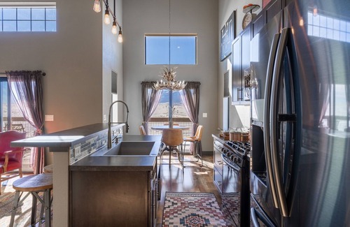 Westcliffe Cabina | Call of The Wild. Luxury mountain setting, sleeps 6.