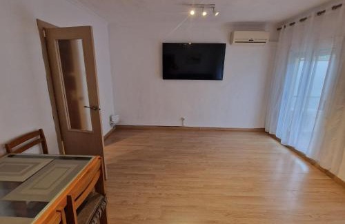 Vista Hermosa Apartamento | Calle de Dona Dolsa n6, 2Dcha