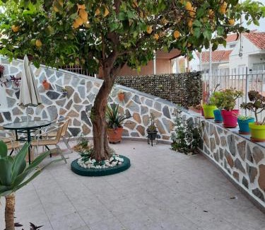 Santiago de la Ribera Casa | Calle Dr Fleming 3 bedroom home for 6 people