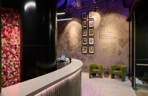 Zona Rosa Hotel | Calle Flora Hotel by Jalo