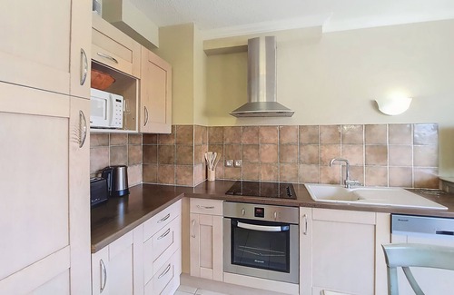 Callian Apartamento | Callian: Apartamento seguro cerca del lago, se admiten mascotas