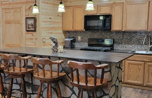 Mason County Cabina | Calling all Hunters, Equestrians and ATV Enthusiasts!! 88 acres of private land