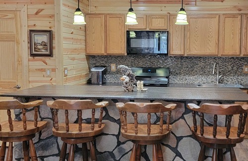 Mason County Cabina | Calling all Hunters, Equestrians and ATV Enthusiasts!! 88 acres of private land
