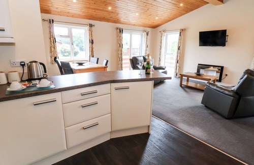 Upper Battlefield Cabaña | Callow LODGE 2, acepte mascotas en Beaconsfield Holiday Park, Ref 918109