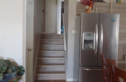 Southeast Edmonton Casa | CALM AND CLEAN PLACE TO STAY