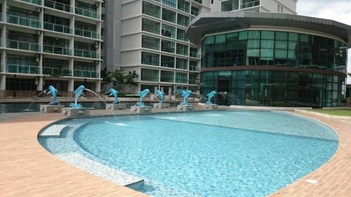 Taman Mount Austin Apartamento | Calm and Peaceful Lake View Mount Austin Apartment
