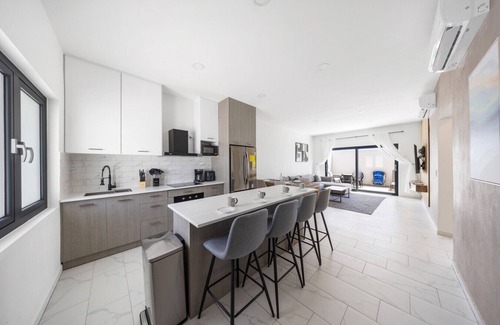 Ponton Condominio | Calm & Cozy 2-Bedroom Island Retreat at Ponton Paradise 2 by Bocobay