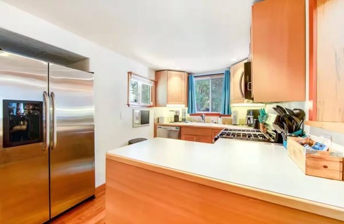 Cedar Glen Cabina | Calm & Cozy 3BR cabin w/AC+WiFi+Parking+BBQ