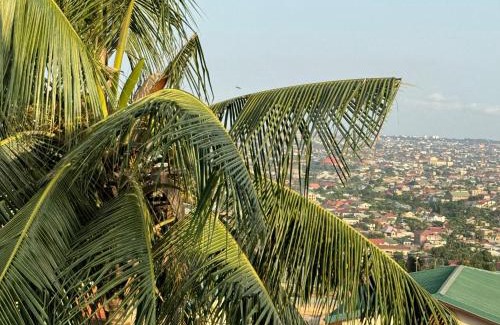 North Legon Apartamento | Calm Hillside Swimming Pool Villa Apartment