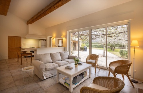Buoux Casa | Encanto Independiente Stony Casa con piscina y vistas a la montaña