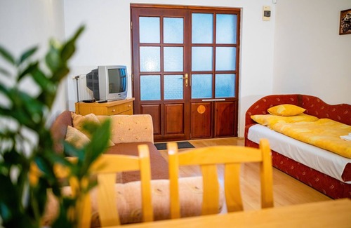Bogacs Apartamento | Calm, peaceful, always clean apartments for 5 people