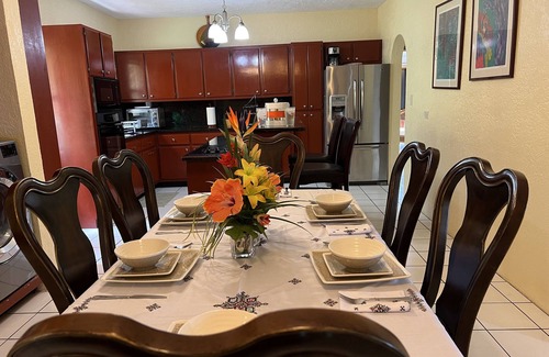 Caret Bay Casa | Calm, Peaceful and Relaxing. Work Remotely with fast WiFi . Stand-by Generator.