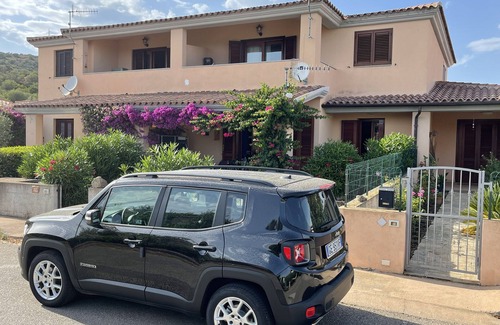 Case Peschiera-Lu Fraili Apartamento | Apartamento tranquilo y espacioso a 10 minutos de impresionantes playas.