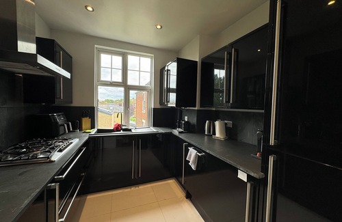 Brixton Hill Apartamento | Calming 3BD Retreat, Brixton Hill