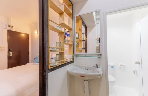 Rama 9 Hotel | Calmly Stay Ratchada