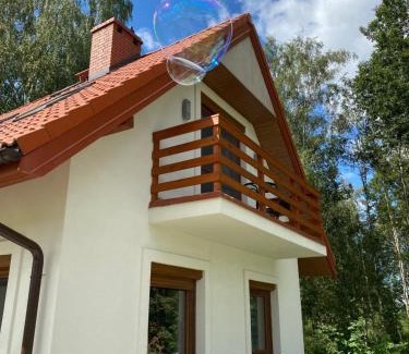 Pozezdrze Casa | Caloroczny domek letniskowy ze stawem