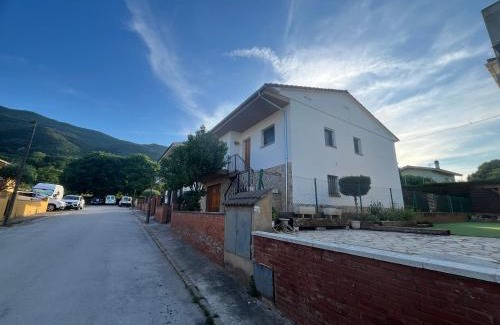 Les Planes d'Hostoles Casa | Cals Avis de Sau