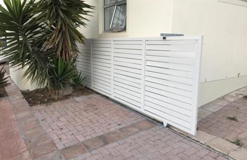 Calypso Beach Casa | Calypso Beach Holiday House