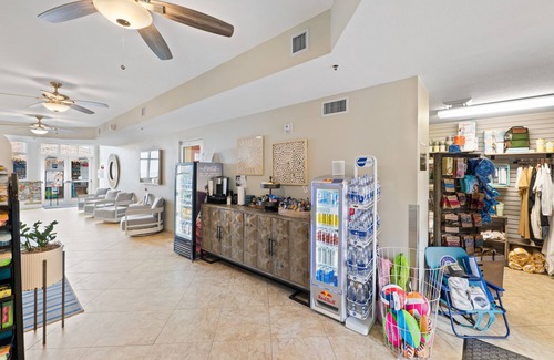 Panama City Beach Condominio | Calypso Beach Resort by Panhandle Getaways