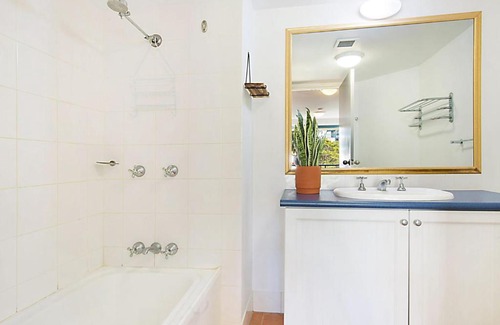 Coolangatta Apartamento | Calypso Plaza Resort Units 215 & 217 COMBINED - Beachfront Coolangatta