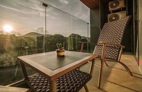 Nai Harn Apartamento | Calypso rawai seaview apartment 600m walk to beach C4