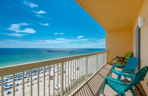 Panama City Beach Condominio | Calypso Resort and Towers by Book That Condo