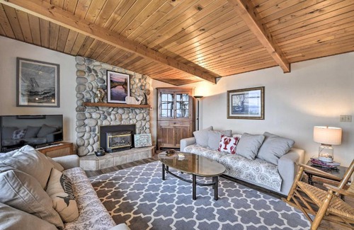 Camano Island Casa | Camano Island Home with Views and Private Beach Access