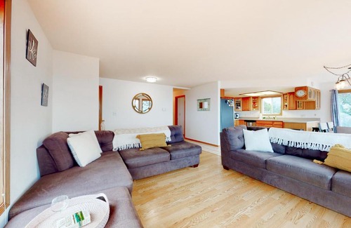 Camano Island Casa | Camano Waterfront Delight