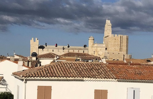 Saintes-Maries-de-la-Mer Casa | CAMARGA: Casa en el pueblo, con piscina privada, a 200 m de la playa.