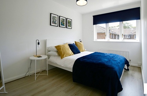 Camberley Casa | Camberley Comfy 3 Bedroom - Next to Hospital W/parking