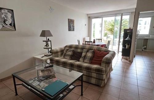 Cambo-les-Bains Apartamento | Cambo-les-Bains: T3 Moderne avec Terrasse, Parc, Piscine, Parking, et Internet - 4 Couchages - FR-1-495-20