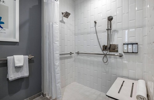 Calabasas Hotel | Cambria Hotel Calabasas - Malibu
