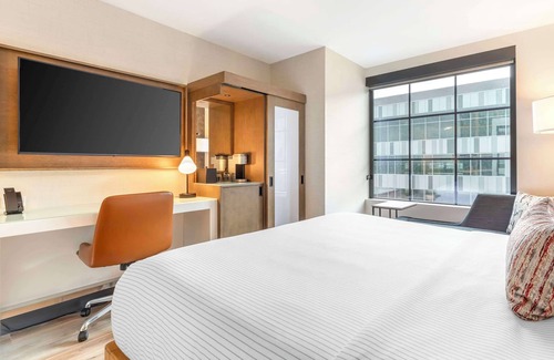 River North Art District Hotel | Cambria Hotel Denver Downtown RiNo
