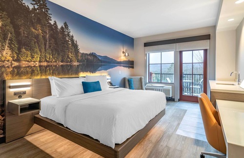 Lake Placid Hotel | Cambria Hotel Lake Placid - Lakeside Resort