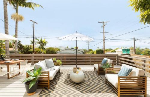 Cardiff-by-the-Sea Casa | Camden by AvantStay 5mins to the Beach Elevated Home w Pacific Ocean Views