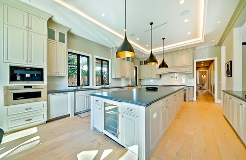The Flats Casa | Camden Estate Beverly Hills
