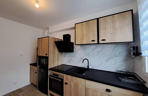 Reims Apartamento | Camden - Grand Appartement Avec Extérieur et Parking