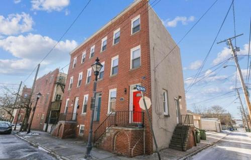 Downtown Baltimore Casa | Camden's Charm Walking Distance Stadium, Convention, Univ of MD Downtown