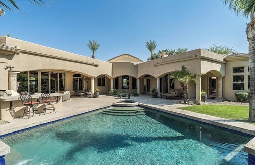 Paradise Valley Casa | Camelback Compound - 8 BR all ensuites. Heated Pool & Spa, Golf & 2 Guest Houses