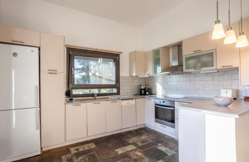 Siviri Casa | Camelia Elegant Cottage with orchard & view