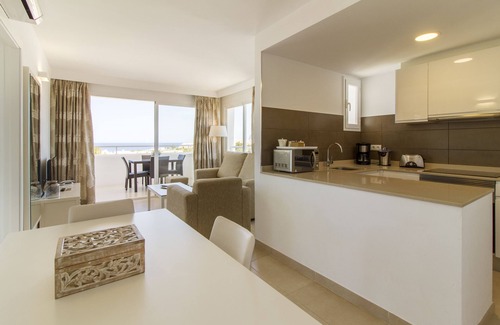 Bahía de San Antonio Apartamento | Camelina Suites