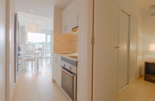 Bahía de San Antonio Apartamento | Camelina Suites