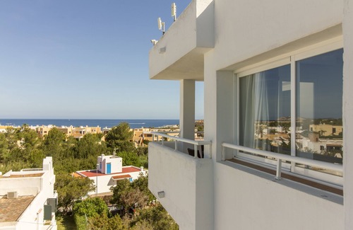 Bahía de San Antonio Apartamento | Camelina Suites