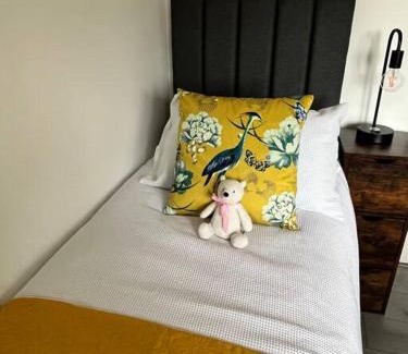 Camborne Casa | Camellia Cottage