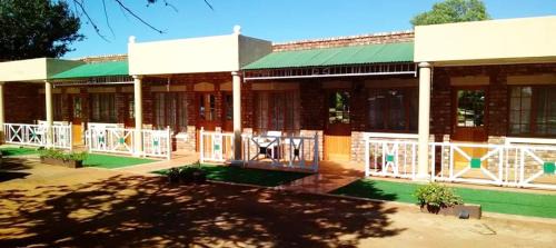 Kimberley Casa | Camelot Estate Lodging