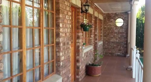 Kimberley Casa | Camelot Estate Lodging