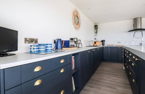 Tintagel Casa | CAMELOT, family friendly, character holiday cottage in Tintagel