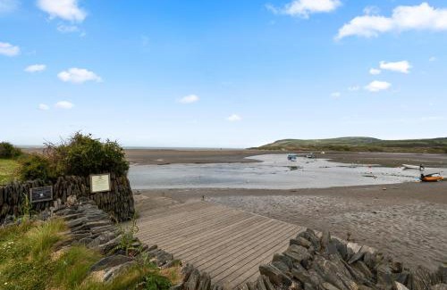 Newport Casa | Camelot, Newport - A Pembrokeshire Waterside Cottage