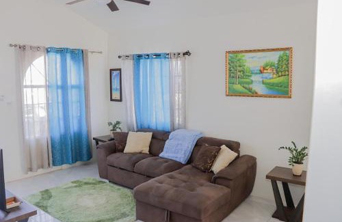 Discovery Bay Casa | Camelot Paradise