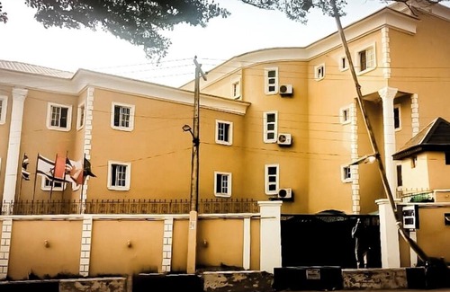 Oshodi-Isolo Hotel | Cameo's Suites